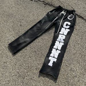 Pantalon de survêtement pour homme à jambe large évasée, effet vieilli, délavé à l'acide, avec broderie personnalisée et applique vintage - Product Image 5