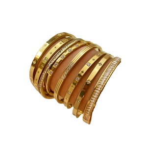 Bracciali in oro PVD 18k unisex con quadrifoglio, bracciale impermeabile in <span class=keywords><strong>acciaio</strong></span> <span class=keywords><strong>inossidabile</strong></span> <span class=keywords><strong>316l</strong></span>, <span class=keywords><strong>gioielli</strong></span> con zirconi da donna, ideali come regalo. - Product Image 1