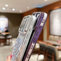 Coque de téléphone de luxe scintillante motif paon pour femmes et filles, cadeau idéal pour fêtes et mariages, coque arrière ornée de strass et de diamants pour 17 Pro Max