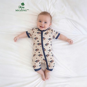 ミオジング独立記念日ニットベビーロンパースサマーソフトベビー寝間着カスタム刻印ベビーロンパース新生児ベビー用品 - Product Image 1