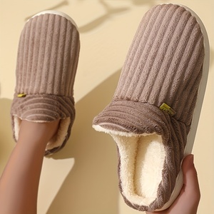 Pantoufles pour femmes de haute qualité avec semelle en TPR, doublure en fourrure, pantoufles moelleuses pour femmes de haute qualité - Product Image 4