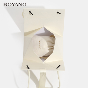 Boîte cadeau de luxe pliable en papier avec poignée, personnalisable avec logo Boyang, pour bagues, boucles d'oreilles, bracelets et colliers. - Product Image 6