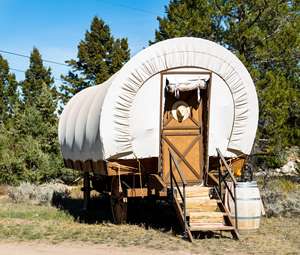 Nieuwe Grote Outdoor Luxe Mobiele Tent Huis Glamping Wagon Tent/Luxe Hotel Camping Wagon Tent Auto/Houten Huis Overdekte Wagen - Product Image 1