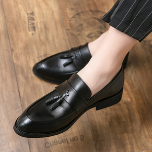 Zapatos de Lujo para Hombre, Mocasines de PU Sin Cordones, Estilo Casual de Negocios, Marca de Diseñador, con Borlas, Perfectos para Combinar con Trajes - Product Image 5
