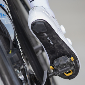 <span class=keywords><strong>Scarpe</strong></span> da bicicletta da esterno 2142 HBG <span class=keywords><strong>scarpe</strong></span> da <span class=keywords><strong>bici</strong></span> da strada leggere e traspiranti <span class=keywords><strong>scarpe</strong></span> da ciclismo professionali <span class=keywords><strong>estive</strong></span> in fibra di carbonio - Product Image 2