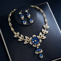 Parure de bijoux vintage en alliage de zinc avec fleurs, pierres naturelles et plaqué or, collier et boucles d'oreilles pour femme, idéale pour les occasions spéciales comme un anniversaire