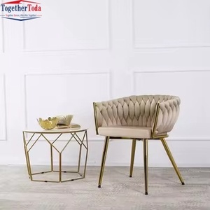 Silla de Comedor Moderna y Popular de Estilo Retro, de Lujo, Tapizada en Terciopelo, de Alta Calidad, para Hoteles y Restaurantes - Product Image 3