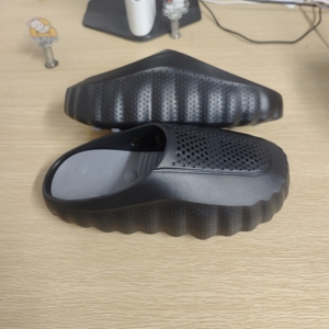 Trending product 2026 Designer Shoes Fashion Sports <b>Slippers</b> Training Mules Men's Sports Shoes Zapatos de hombre Shoes men - Product Image 1
