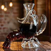 Carafe à vin rouge et verseur à spiritueux en verre cristal en forme de homard, design animal transparent, capacité 401-500 ml, style moderne et minimaliste