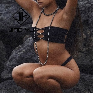 Maillot de bain bandeau noir ajouré de luxe personnalisé, faible MOQ, en polyester recyclé, OEM - Product Image 4