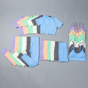 Conjunto de Yoga de 4 Piezas Personalizado 2023 con Logotipo, Conjunto Deportivo de Yoga con Shorts, Traje de Yoga para Mujer, Conjunto de Fitness - Product Image 1