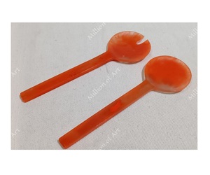 Dernière conception personnalisée Thunder Bird & Earth Gava Set de service à salade en résine de couleur avec cuillère à salade et fourchette Usage domestique dans la cuisine - Product Image 1