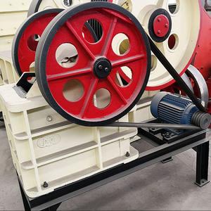 Concasseur à mâchoires mobile compact CFTC 150x250 200x300 250x400 – Prix compétitif pour usine de briques et déchets de construction, équipé d'un moteur central - Product Image 1