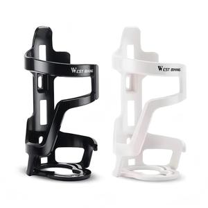 <span class=keywords><strong>Porte</strong></span>-<span class=keywords><strong>bidon</strong></span> de vélo en plastique PC <span class=keywords><strong>ultra</strong></span>-léger, nouvelle conception universelle compatible avec la plupart des cadres de vélo (VTT/Route), sûr et durable - Product Image 1