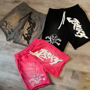 Shorts pour hommes avec logo personnalisé, impression en mousse d'été, coupe et couture, délavé au soleil, décoloration, effet vieilli, lavage à l'acide, vintage - Product Image 1