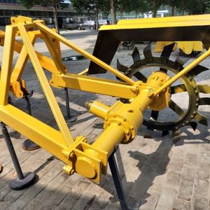 <span class=keywords><strong>Tractor</strong></span> <span class=keywords><strong>de</strong></span> toma <span class=keywords><strong>de</strong></span> fuerza, zanjadora <span class=keywords><strong>de</strong></span> disco <span class=keywords><strong>de</strong></span> excavación profunda montada en la parte trasera, zanjadora <span class=keywords><strong>para</strong></span> huerto - Product Image 5