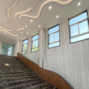 Panneaux muraux co-extrudés WPC modernes résistants aux UV pour escaliers intérieurs et extérieurs, murs extérieurs <span class=keywords><strong>de</strong></span> haute qualité, imperméables et résistants à l'usure - Product Image 6