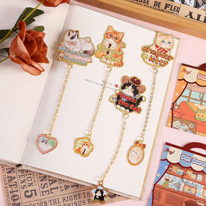 LABON Marcador <span class=keywords><strong>de</strong></span> Metal con Diseño <span class=keywords><strong>de</strong></span> Gato Kawaii, Marcador <span class=keywords><strong>de</strong></span> Libros con Gatito Esmaltado y Cadena Larga, Papelería Estética para Niños y Amantes <span class=keywords><strong>de</strong></span> los Gatos - Product Image 3