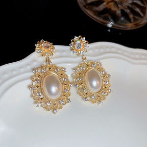 Orecchini Ovali con Perle Finte per Donne, Gioielli in Stile Vintage Francese - Product Image 6