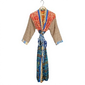 Robe de festival florale élégante vintage 100% soie Kimono Col en V Couture à la main Lisse Haute qualité Vêtement d'été et d'automne Taille unique - Product Image 1
