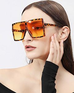 Lunettes de soleil carrées surdimensionnées colorées UV400 pour hommes et femmes, avec logo personnalisé, style vintage, monture PC, vente chaude - Product Image 4