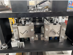 Machinerie industrielle, plusieurs styles en une seule machine, 90 °   Y 180 °   Machine de profilage à froid pour profilés en Z galvanisés <span class=keywords><strong>calibre</strong></span> 22, modèle Clip KR 18 - Product Image 2