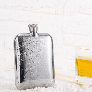 Flacon à whisky portable en acier inoxydable avec logo personnalisé, mini flacon carré de poche avec couvercle épais argenté pour la Russie Abbey's Loch Dhu - Product Image 1