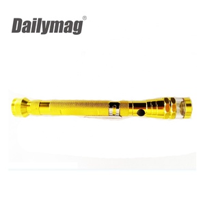 Pickup magnetico con Luci A LED, Magnete Telescopico Pick Up Strumento di Gadget per Gli Uomini, Tuttofare, <span class=keywords><strong>il</strong></span> padre/Papà, Marito, Fidanzato - Product Image 5