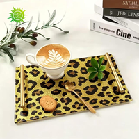 Plateau de service rectangulaire en acrylique avec poignées en métal doré, plateau décoratif à imprimé léopard pour la maison, la cuisine et la table