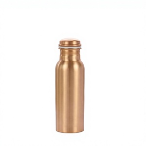 Tapa de Botella de Agua de Cobre Ecológica con Acabado Premium, Diseñada para Regalos en Festivales, para Amigos, Familiares y Seres Queridos Conscientes de la Salud - Product Image 1
