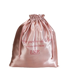 Pochette en satin personnalisée pour cosmétiques, sac à cordon imprimé avec logo personnalisé, sac de rangement pour lingerie et vêtements en satin avec logo - Product Image 1