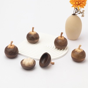 Diffuseur d'arômes en bois de noyer noir, petit modèle de table, sans flamme, pour la maison ou le bureau, fonctionne sur piles avec piles incluses - Product Image 3
