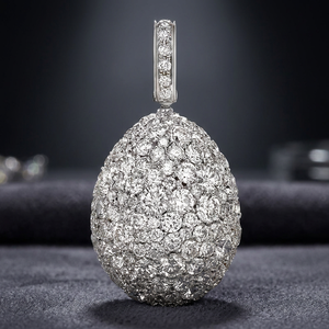 Collier pendentif en or blanc avec diamant rond taille brillant en forme de goutte d'eau, luxe pour femme - Product Image 3