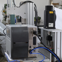 Machine à étiqueter le ruban d'étanchéité de carton et le coin latéral de la boîte d'oeufs Imprimante automatique Machine à étiqueter à surface plane de bouteille d'autocollant
