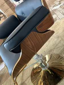 Luxury Red Leather Bentwood Barber Chair <b>Reclining</b> Hydraulic Salon Styling Chair with Headrest - Product Image 2