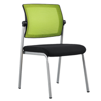 Chaise de formation empilable avec dossier en maille, sans accoudoirs, structure métallique, pour visiteurs, réunions, conférences, séminaires et salles de classe.
