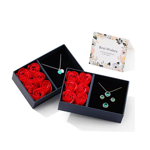 Boîte d'emballage portable haut de gamme personnalisée pour bijoux, petite, en carton gris, avec tiroir pour bagues, finition mate, doublure en éponge, fermeture magnétique - Product Image 3