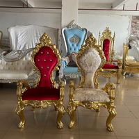 Chaise Trône Ornée à Dossier Haut, Style Amérique du Nord, avec Sommet Sculpté, pour Location Mariages et Événements