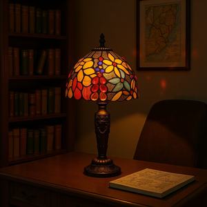 Lampe de table en verre Tiffany créative Ouhao, veilleuse européenne pour décoration intérieure, lampe de chevet d'ambiance pour la lecture avec corps en PC - Product Image 4