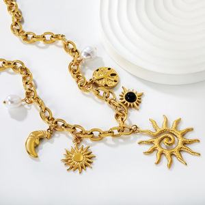 Collar con colgante de sol, cadena dorada con perla y dije de luna para fiesta, joyería de moda - Product Image 2