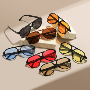 Lunettes <span class=keywords><strong>de</strong></span> <span class=keywords><strong>soleil</strong></span> rétro à double pont, grande monture personnalisée, pour <span class=keywords><strong>femme</strong></span>, protection solaire, vente en gros, nouvelle collection, best-seller - Product Image 1