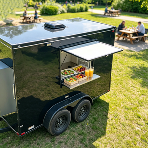 Food Truck Commerciale con Stazione Estrattore di Succo di Agrumi per Succhi Detox di Frutta Fresca in Piazza del Parco Suburbano Europeo - Product Image 1