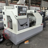 Tour CNC horizontal compact CK6132 de haute qualité, à lit plat, robuste, à broche unique, alésage de 60 mm, portée de 320 mm, à économie d'énergie
