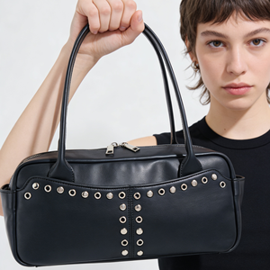 Bolso de Hombro con Ojales Plateados Estilo Punk, Diseño 2026 - Bolso Tote de Cuero PU Premium para Mujer - Bolso de Mano con Estilo Urbano y Atrevido - Product Image 1