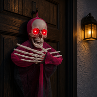 Squelette suspendu d'Halloween SIPKLR de 47,24 pouces avec yeux LED rouges, décoration fantôme noir et rouge pour la maison et les fêtes