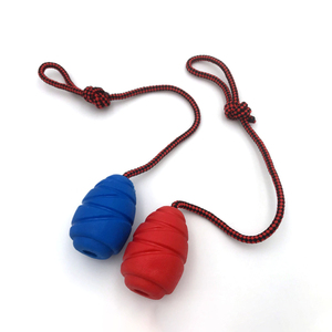 Pelota de Goma Roja Sólida para Entrenamiento de Perros, Juguete Promocional Resistente a Mordidas, Diseño Personalizable para Mascotas - Product Image 3