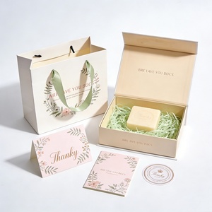 Ensemble d'emballage <span class=keywords><strong>en</strong></span> gros de boîtes <span class=keywords><strong>en</strong></span> <span class=keywords><strong>papier</strong></span> écologiques haut de gamme, boîtes cadeaux, sacs <span class=keywords><strong>en</strong></span> <span class=keywords><strong>papier</strong></span> pour le shopping, avec autocollant personnalisé pour savon artisanal - Product Image 6