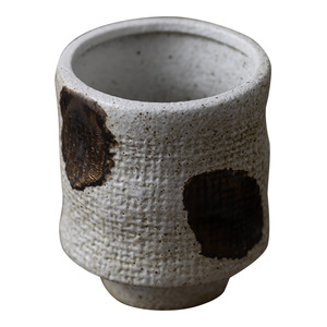 Tasse à café japonaise en grès à pied haut, style Wabi-sabi, faite à la main, en céramique vintage, pour café et usage domestique, avec anse, compatible micro-ondes - Product Image 5