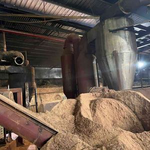 Charbon de bois en briquettes carrées à haute valeur calorifique A pour chicha, valeur calorifique jusqu'à 7800 Kcal, emballage standard boîte de 15 kg - Product Image 5