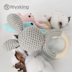 TK Handicrafts Soft <span class=keywords><strong>Amigurumi</strong></span> Crochet Baby Toy-<span class=keywords><strong>Mordedor</strong></span> de animales de peluche con anillo de madera natural, seguro y personalizable - Product Image 2